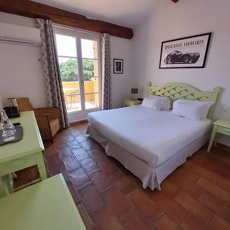Les Bouis - Vue Otel