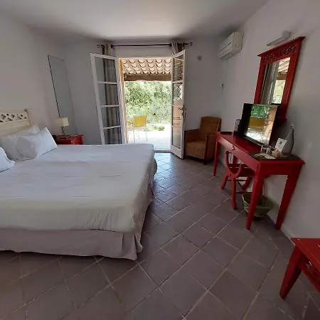 Otel Les Bouis - Vue 4*