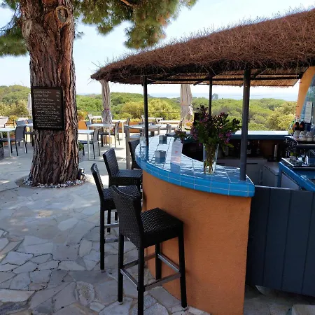 Les Bouis - Vue Otel