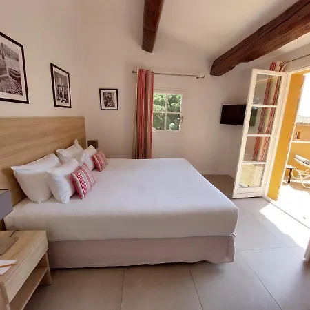 Otel Les Bouis - Vue 4*