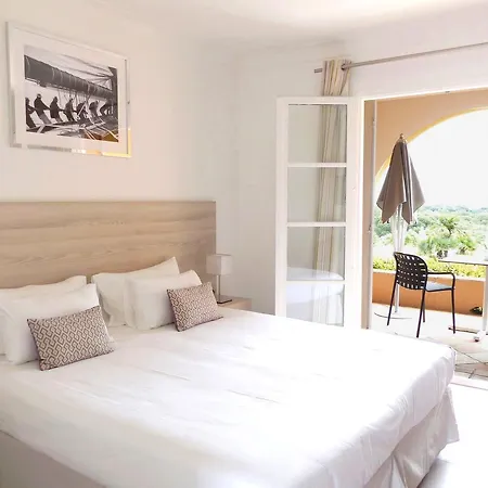 Otel Les Bouis - Vue Ramatuelle